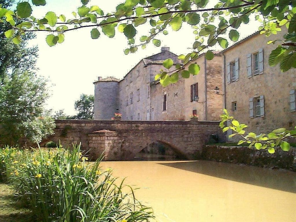 ホテルDu Cote De Chez Jeanne Fourcès エクステリア 写真