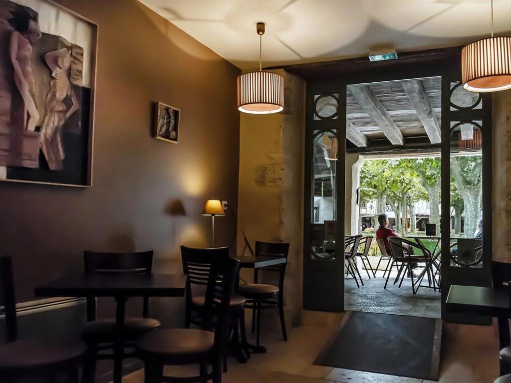 ホテルDu Cote De Chez Jeanne Fourcès エクステリア 写真