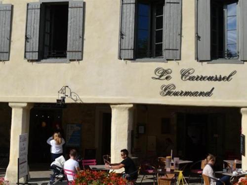 ホテルDu Cote De Chez Jeanne Fourcès エクステリア 写真